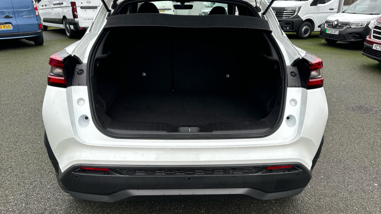 Nissan Juke 1.0 DiG-T N-Connecta 5dr DCT Petrol Hatchback